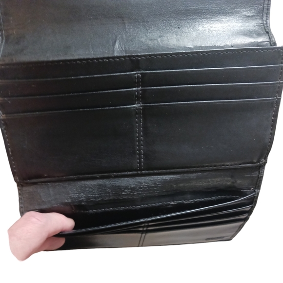 COACH Black Leather Tri-fold Wallet Unique Coach Emblem - Picture 5 of 8